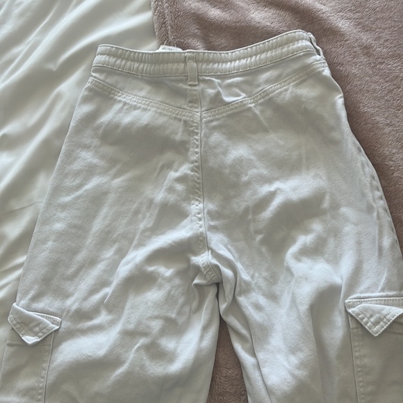 White cargo pants - Picture 3 of 3